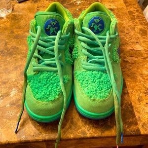 Green Nike x Grateful Dead Shoes